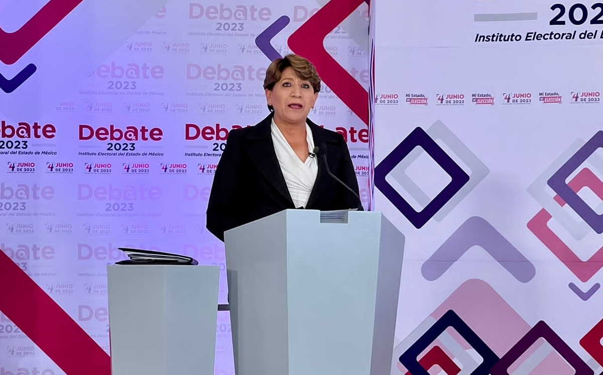 Delfina Gómez, candidata de Morena al Estado de México, en el denate. | Especial