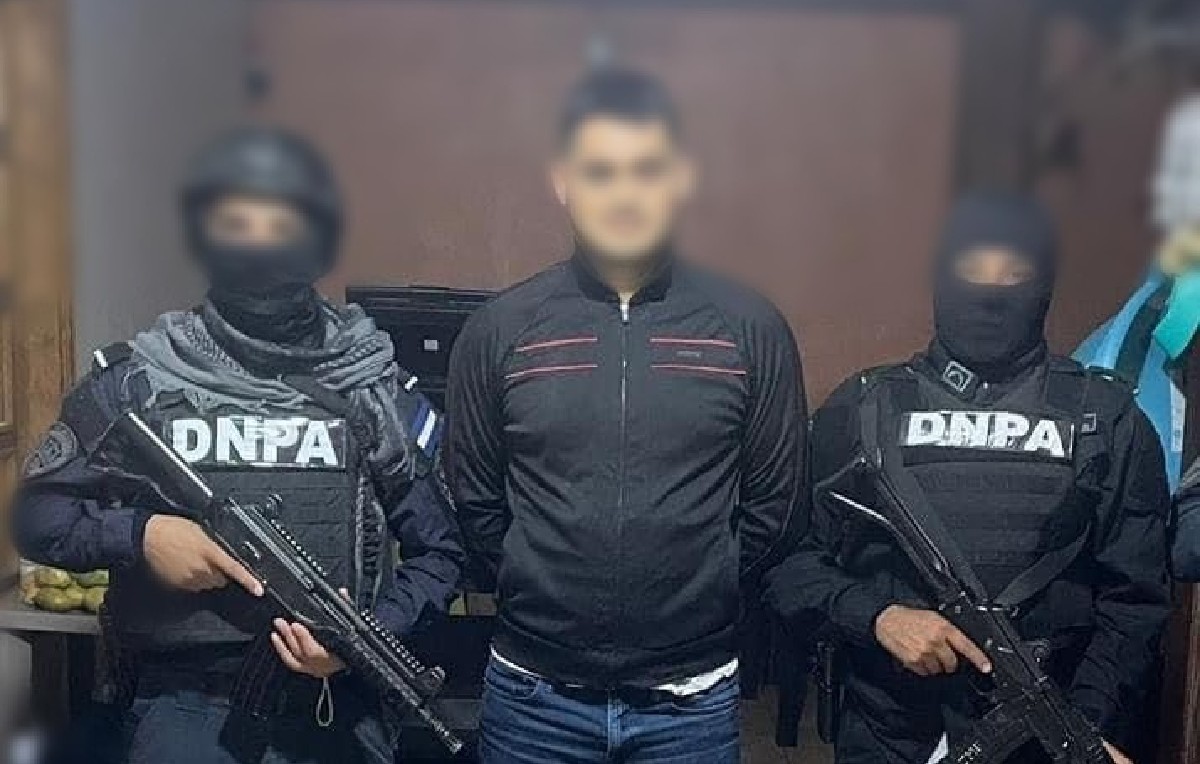 Detención de Jairo Gabriel León Caballero (Twitter/@mingobguate)