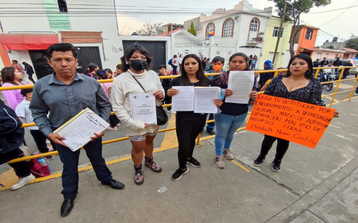 Piden destitución de directora en escuela de Puebla | Melanie Torres