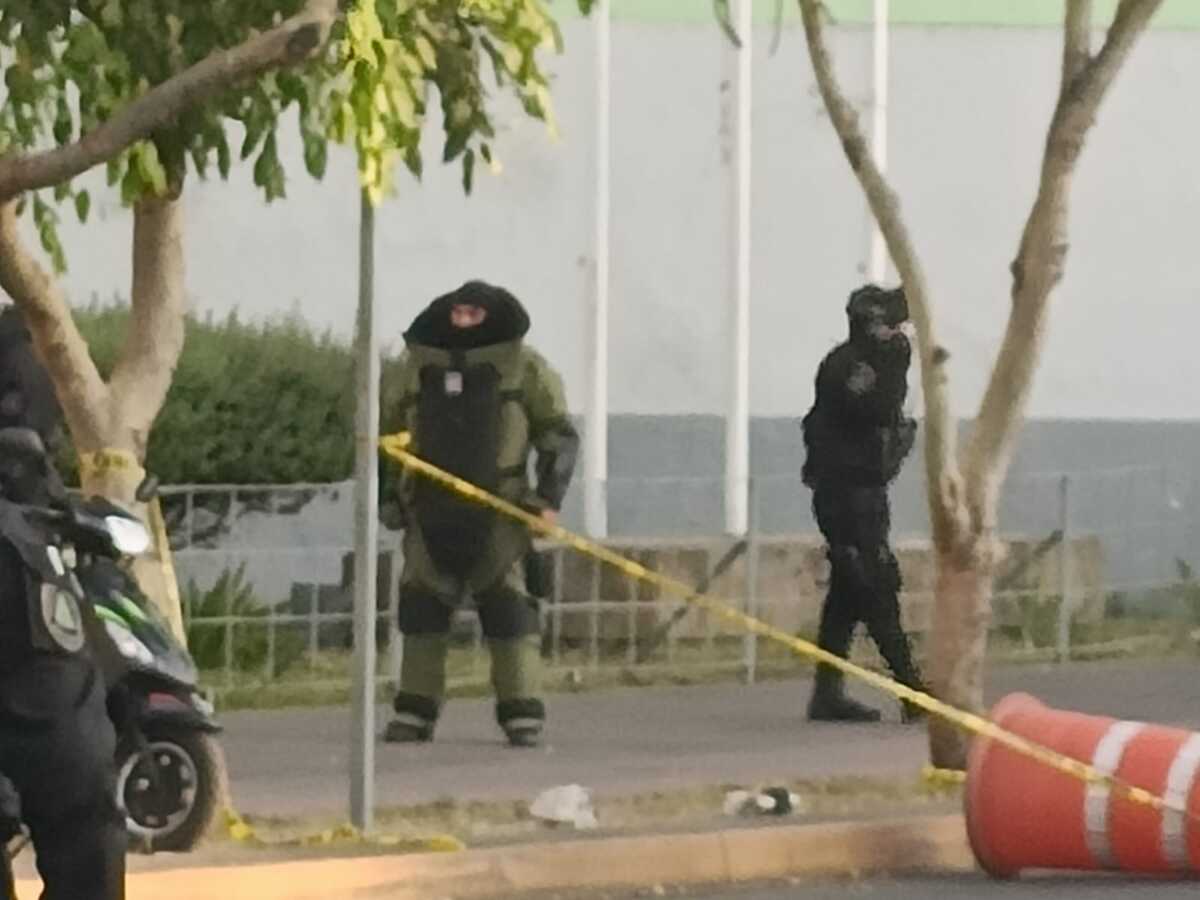 Cierran circulación en Calzada Independencia por bulto sospechoso (Cortesía)