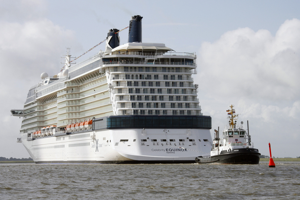 El hombre murió en el crucero Celebrity Equinox. (AP)