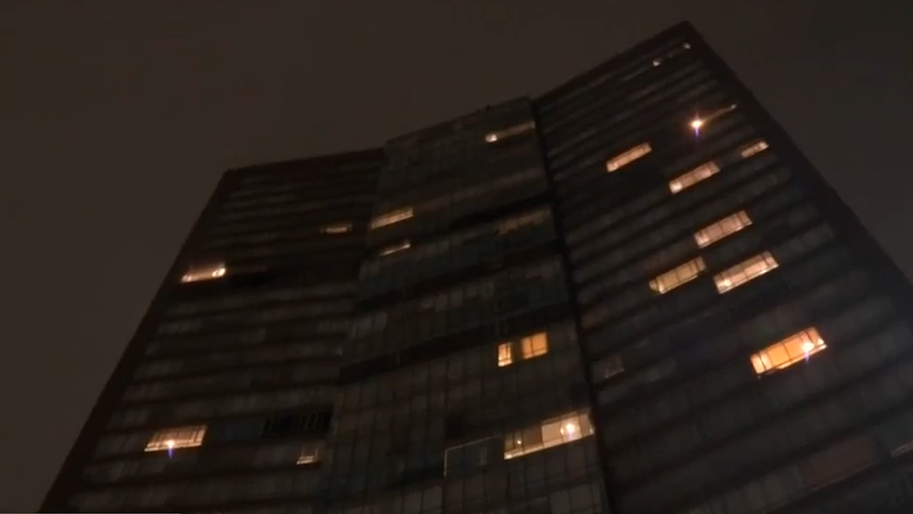 Dos personas pierden la vida tras incendio en edificio High Park en Coyoacán