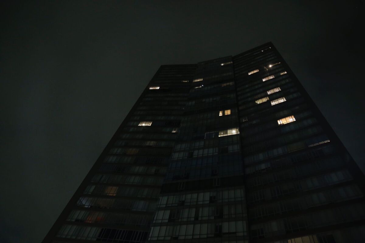 Dos pisos del edificio High Park fueron afectados  por el fuego. | Enrique Luna
