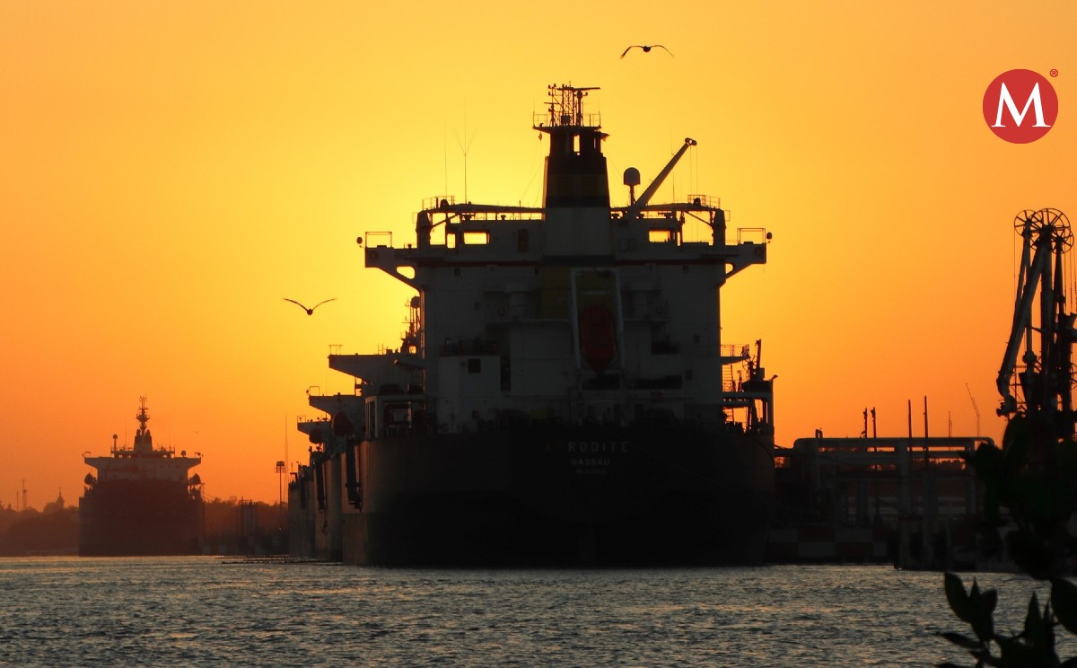 Terminales de Pemex en el puerto de Tampico. | Foto: Redes sociales