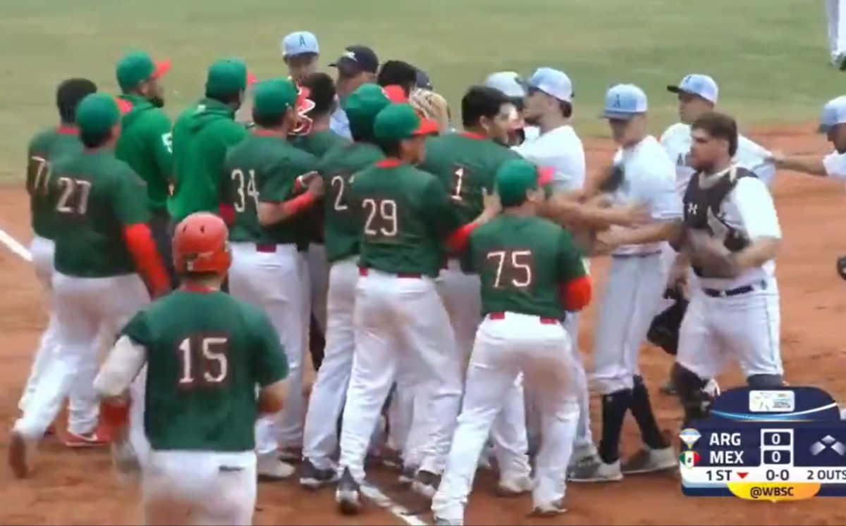 Batalla campal entre México y Argentina en Mundial Sub 23 de softbol (Captura de pantalla)