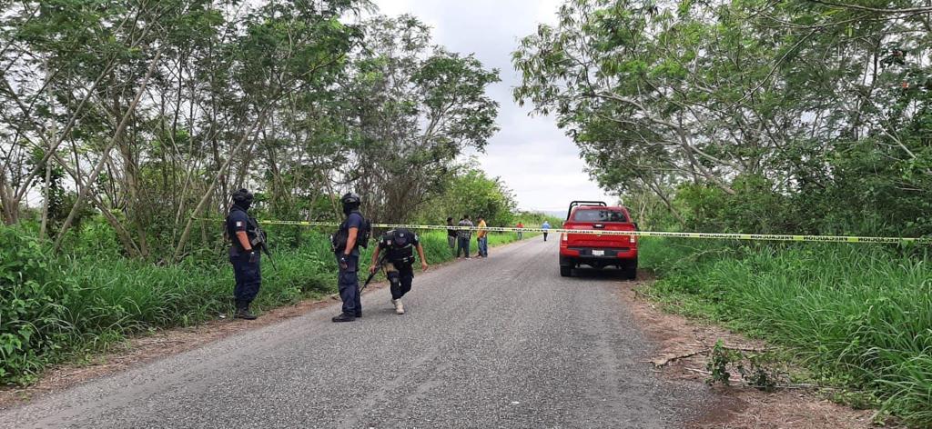 Policía localiza cuerpo en paraje. (Especial)