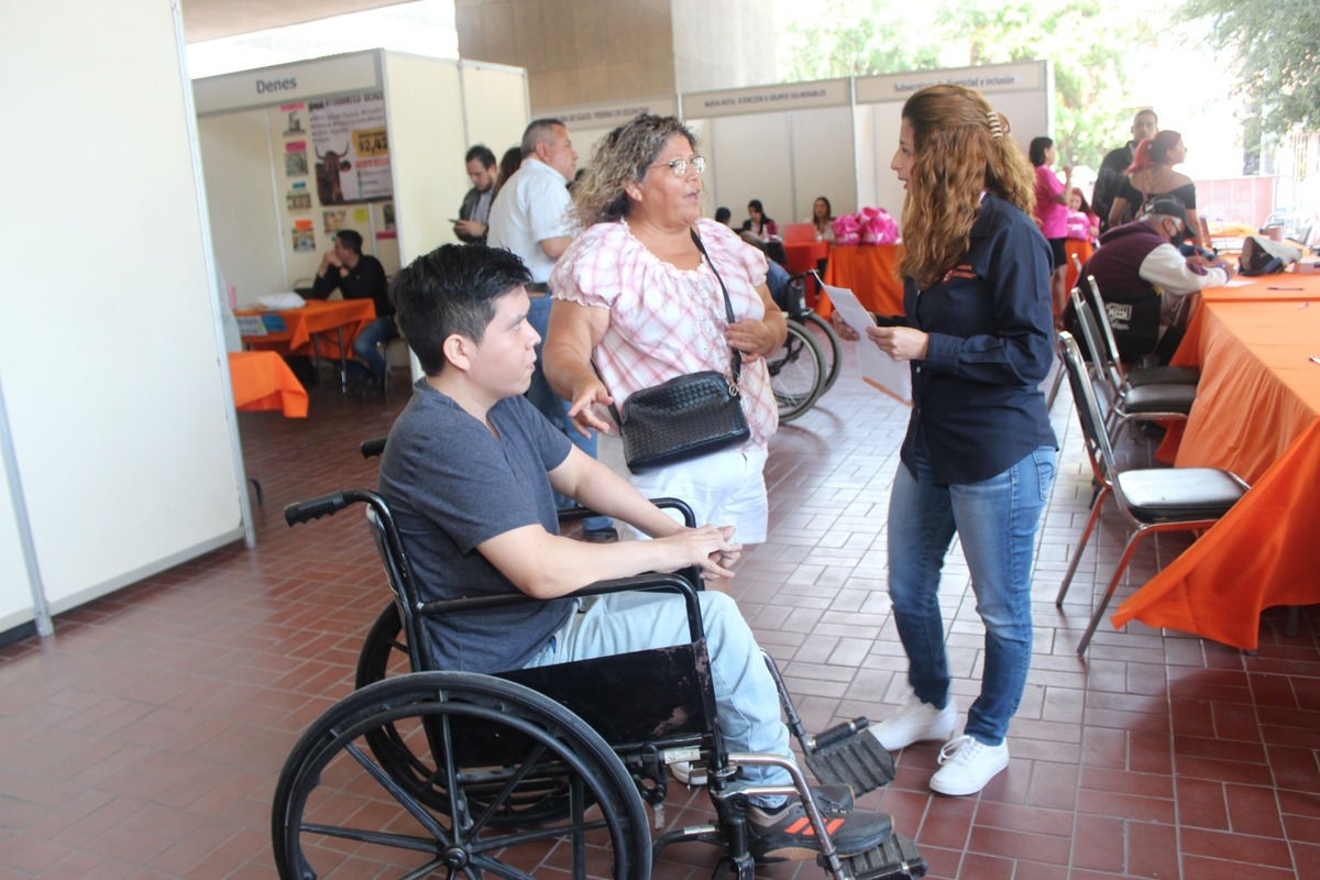 Más de 30 empresas participaron en la jornada de ofertas. Foto: Especial