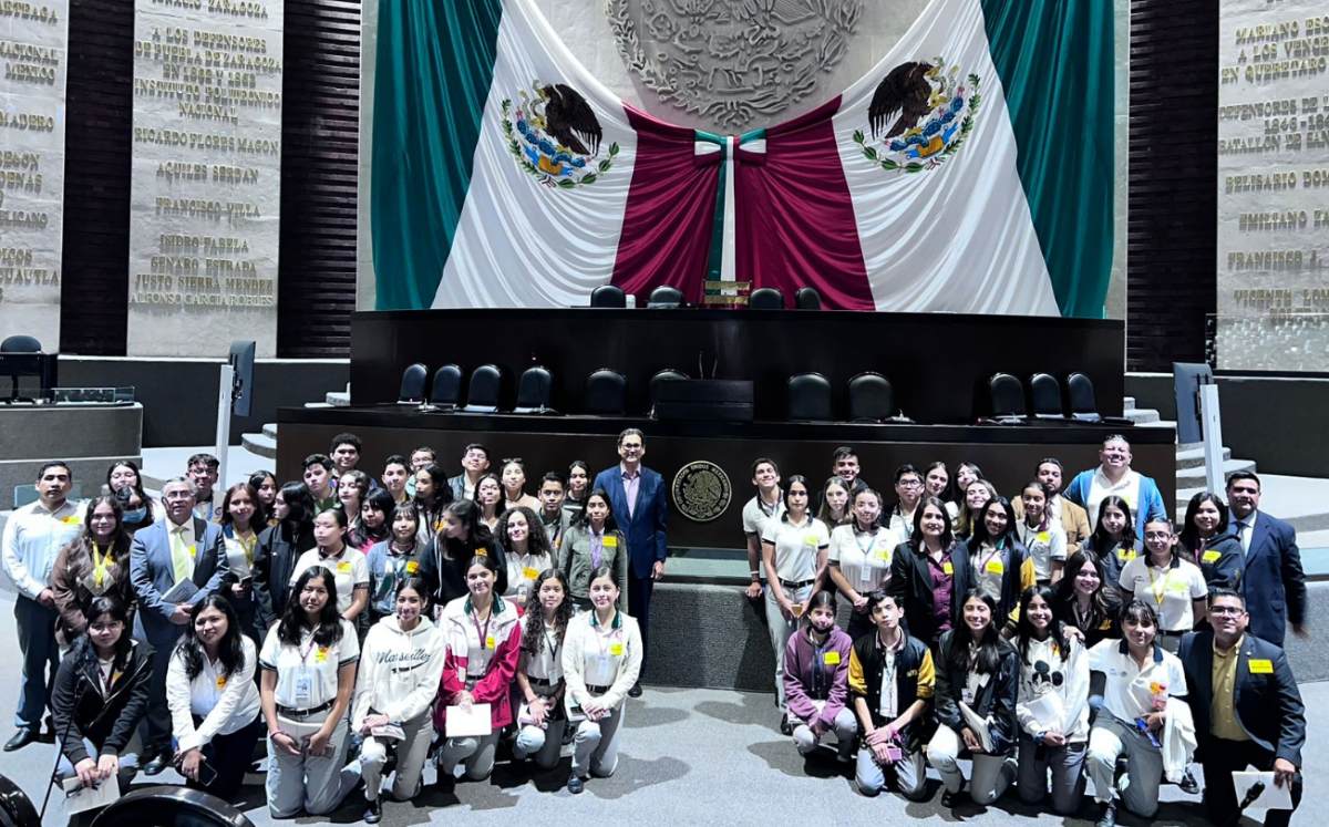 Estudiantes destacados de Ciudad Madero visitan la Cámara de Diputados