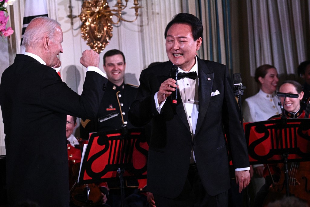Joe Biden y Yoon Suk-yeol en Estados Unidos. | AFP