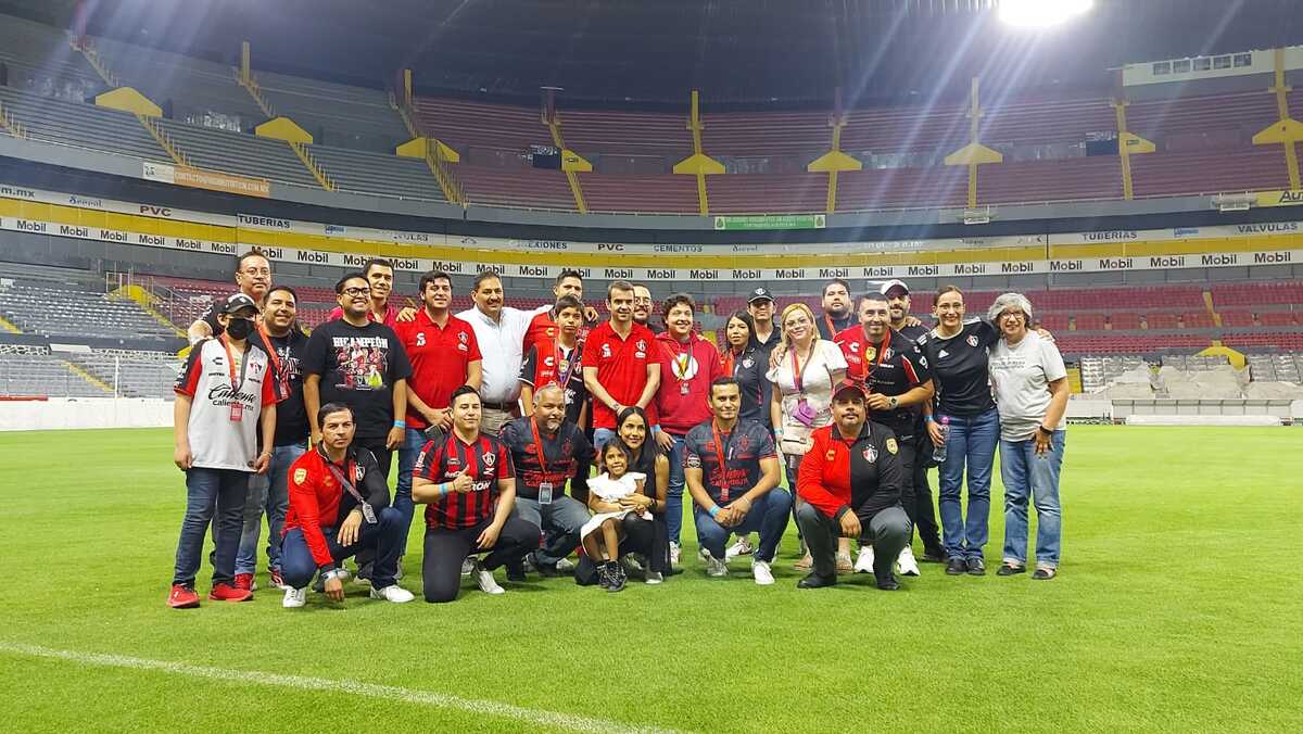 Se reunieron con 50 aficionados para contestar dudas y escuchar cuestionamientos. (Alberto Ávalos)