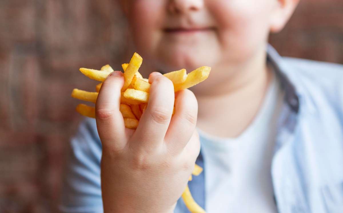 Organización advierte aumento de menores con obesidad en 2030 | Freepik