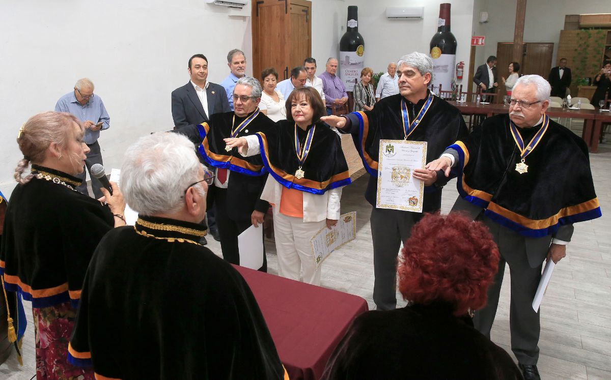 Los nuevos integrantes tendrán el reto de fortalecer la investigación histórica y geográfica de Torreón. (Roberto Amaya)