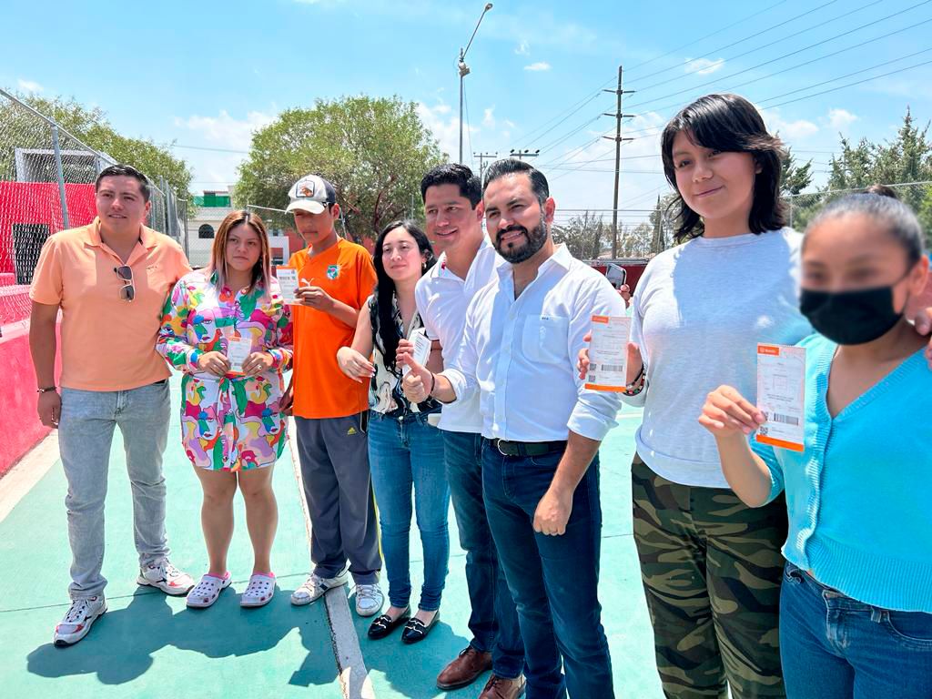 Alejandro Enciso destacó que no basta con entregar apoyos y juguetes a los menores, se trata, dijo, de trabajar todos los días por la niñez del estado