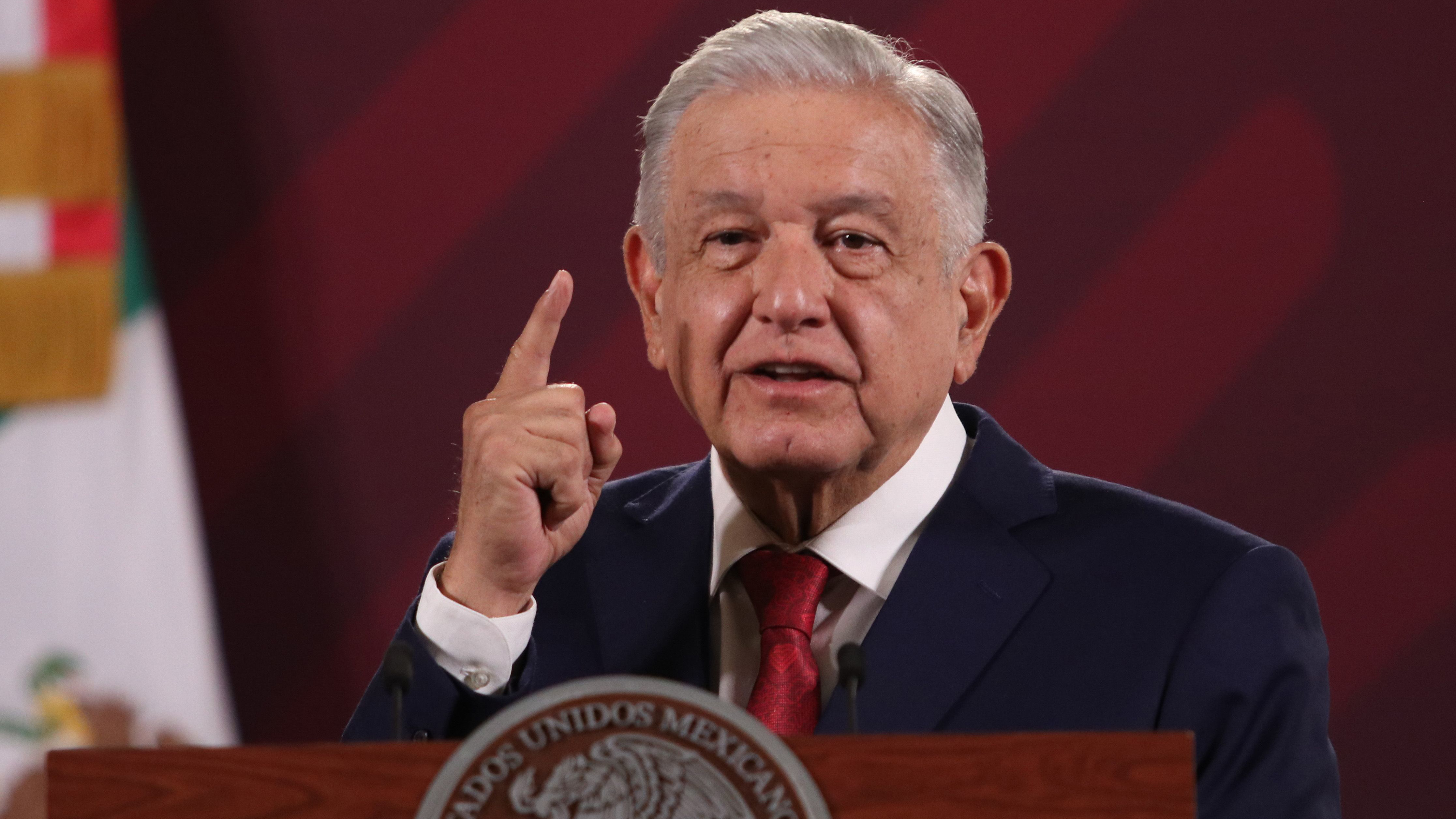 AMLO pide a migrantes no dejarse engañar por ‘coyotes’ ante fin del Título 42 en EU