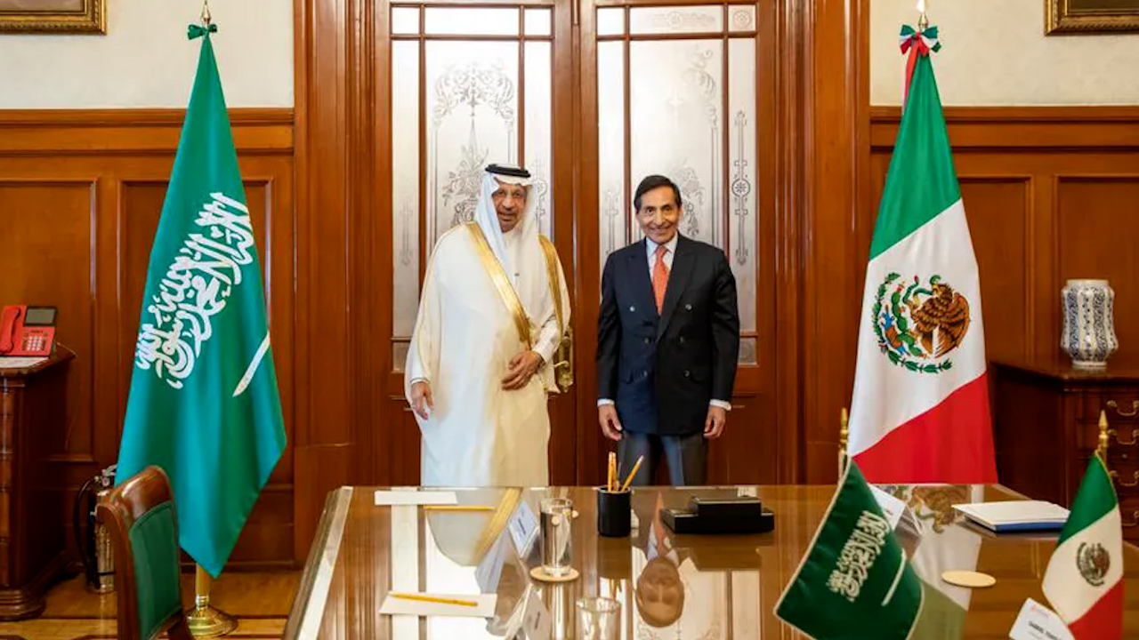 Empresas saudíes buscan invertir en México: Hacienda
