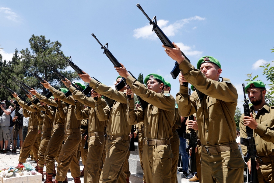El Ministerio palestino de Salud identificó al adolescente como Jibril al-Laada, de 17 años | AP