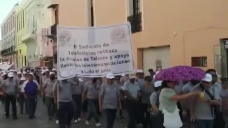 Sindicatos marchan por el día internacional del trabajo en Mérida, Yucatán