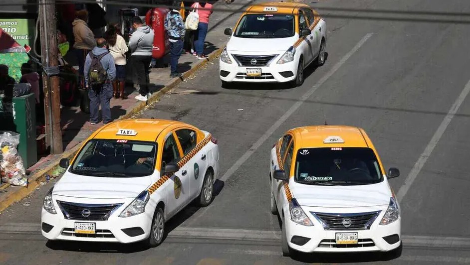 Congreso de Nuevo León reduce multas para taxistas. Foto: Jorge López