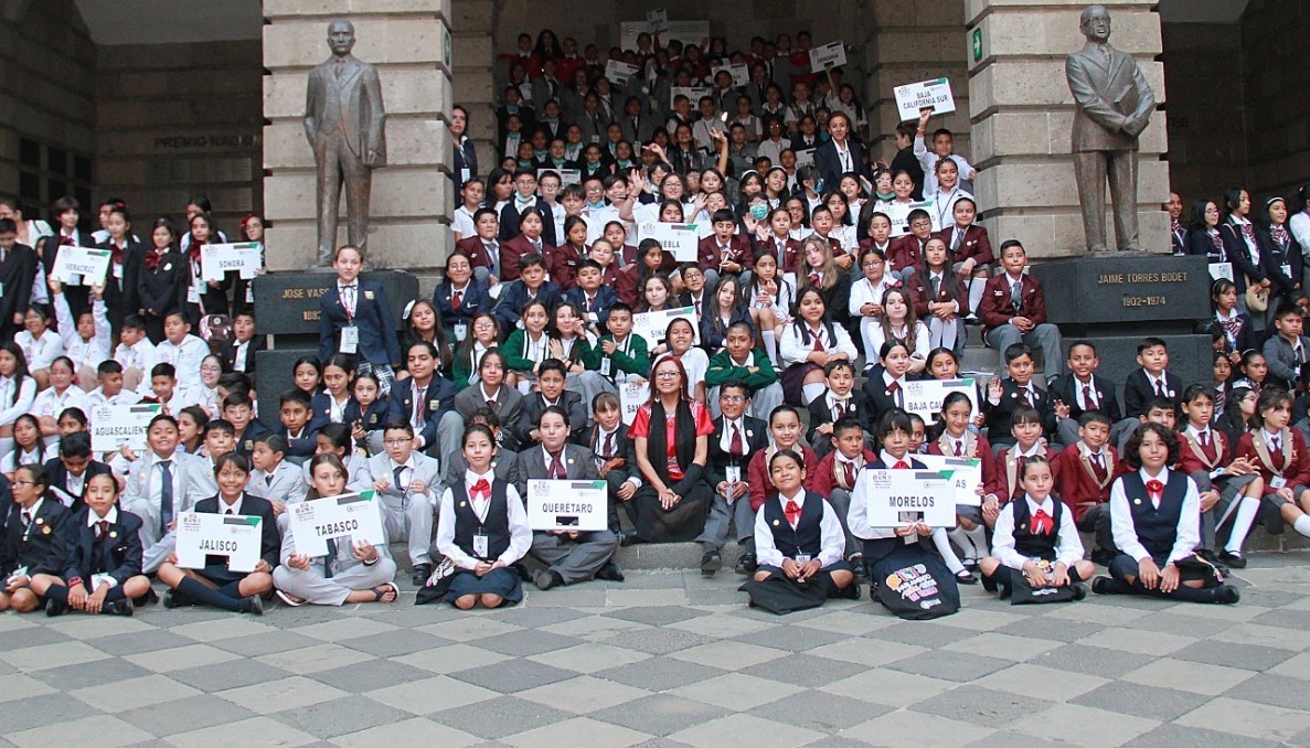 Leticia Ramírez Amaya en el 12° Parlamento de las Niñas y los Niños de México,