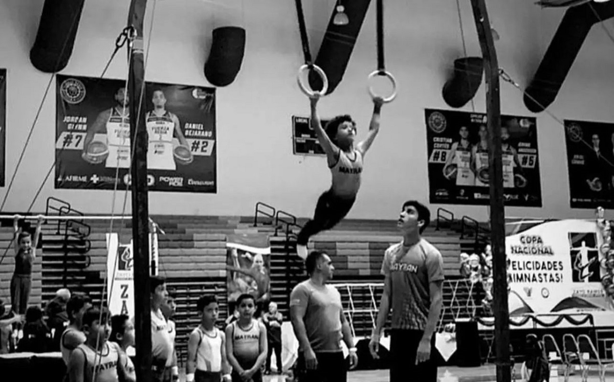 Emilio Eguía Katsicas, estudiante de primaria y gimnasta. (cortesía)