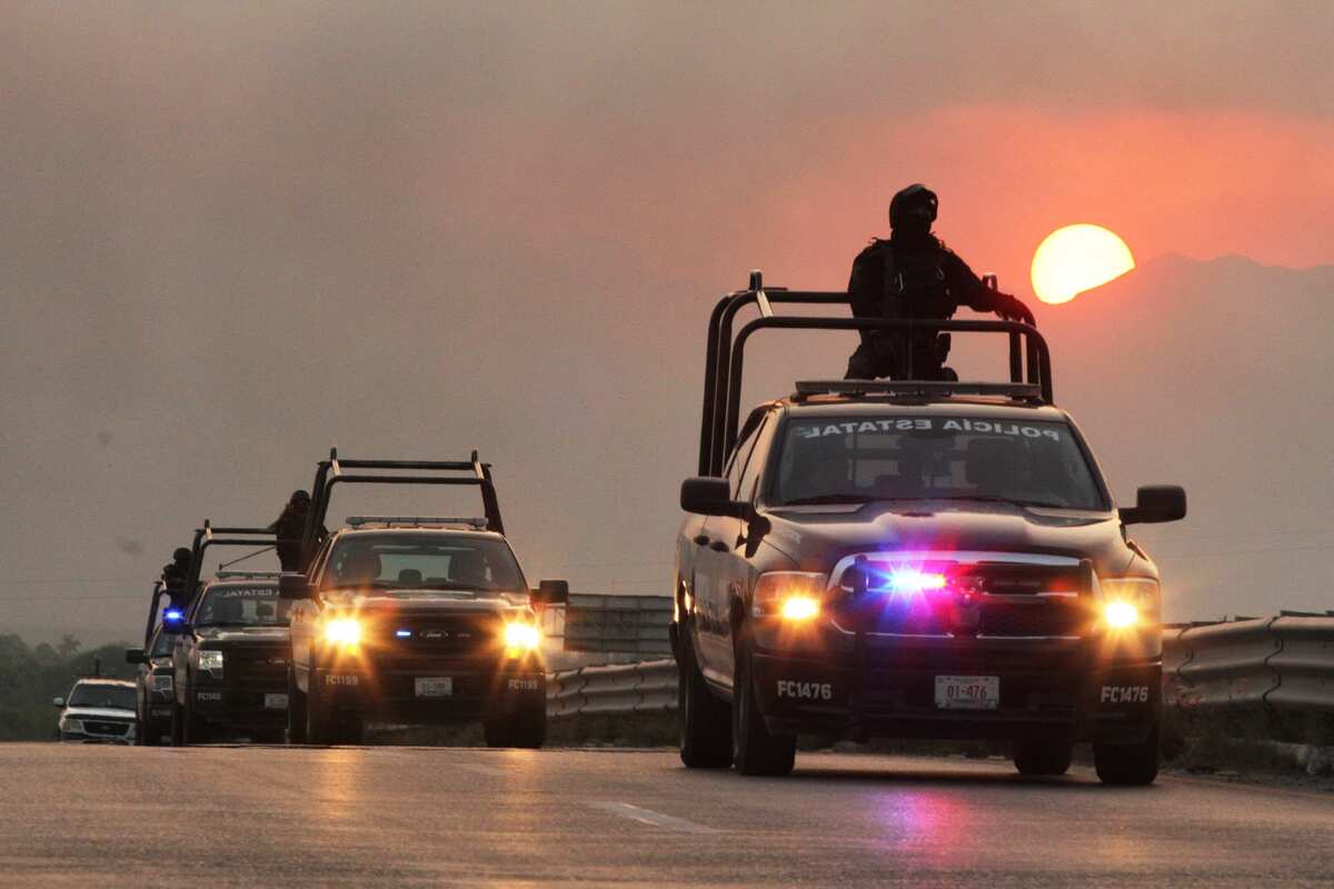 En el enfrentamiento en Ciénega de Flores quedó una camioneta con múltiples impactos. Especial