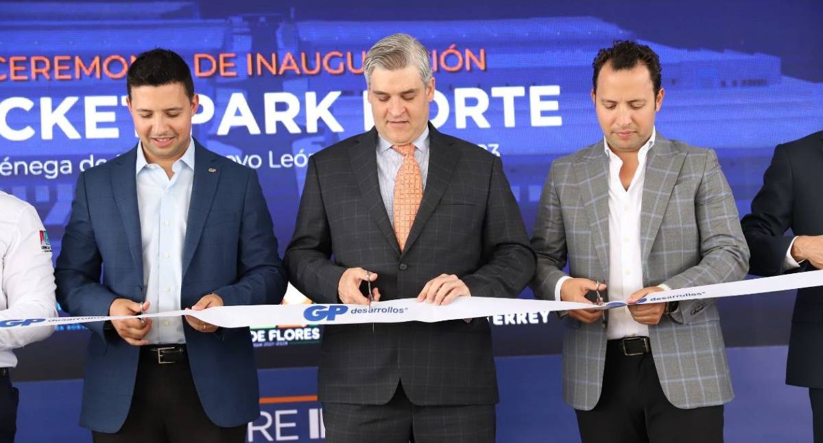 José María Garza Silva e Iván Rivas en la inauguración Fotos Especial
