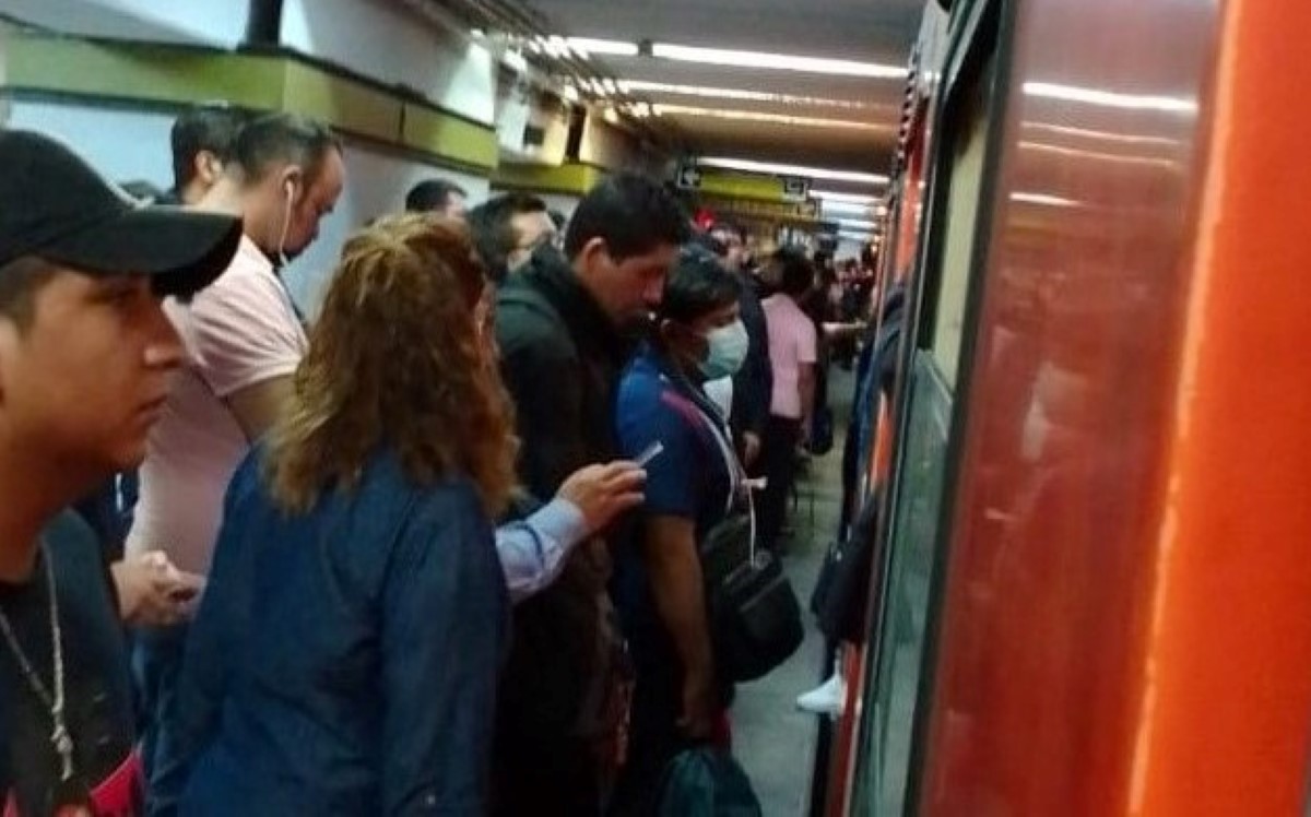 Los usuarios reportaron retrasos en la Línea 3 del Metro. | Iván Ramírez