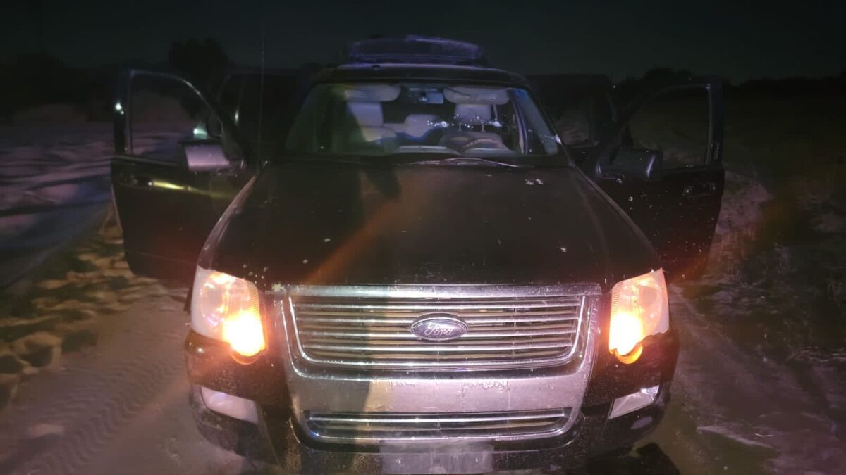 Presuntos delincuentes abandonaron el vehículo y al estudiante de Mexicali tras la balacera. | Especial