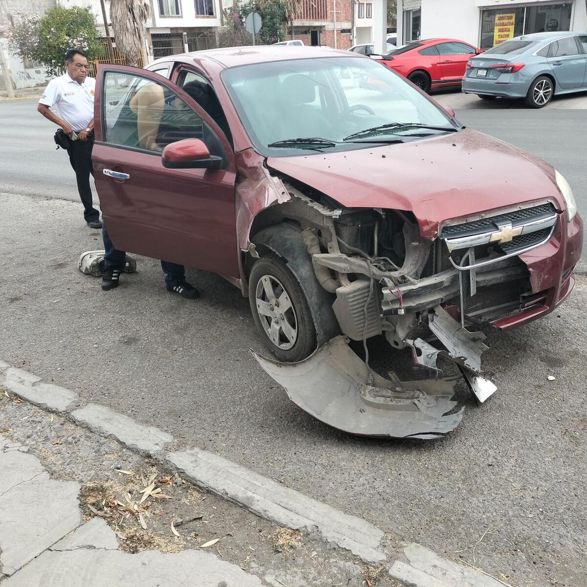 Torreón. Conductor se pasa semáforo en rojo y provoca accidente- Grupo ...