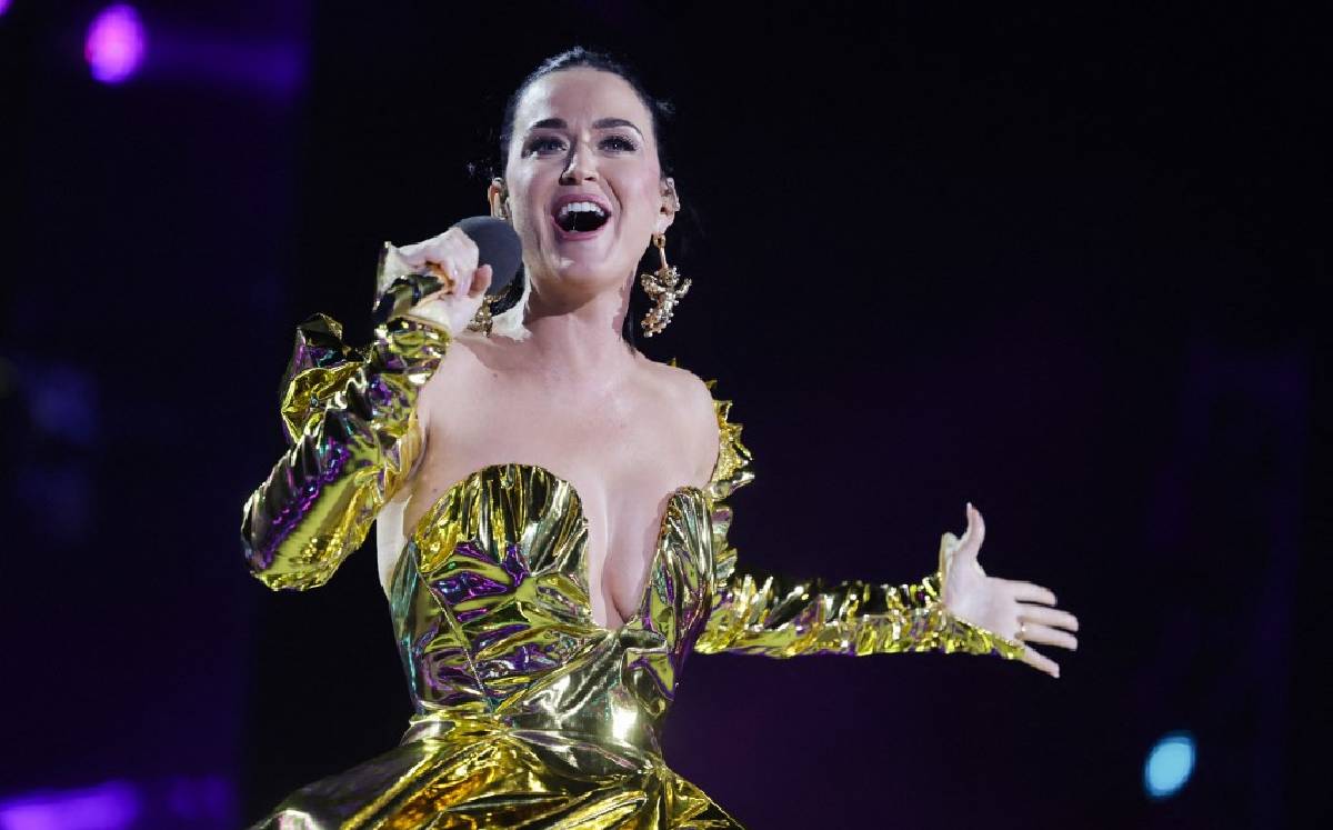 Katy Perry en coronación de Carlos III (afp).