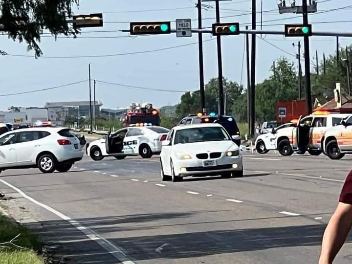 Las autoridades dijeron que hay muertos y lesionados en Texas.