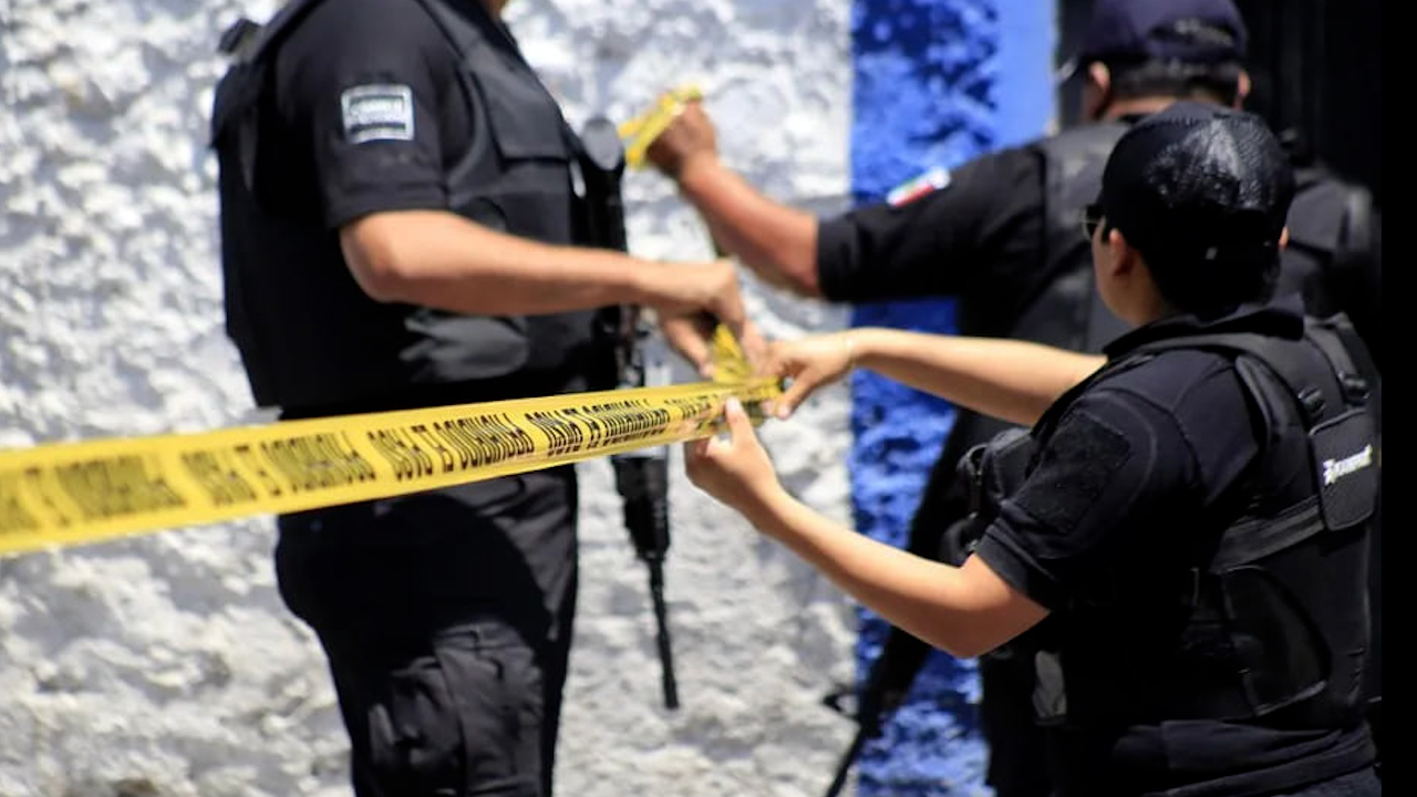Acusan a policías de SLP de no brindar primeros auxilios a joven asesinado tras asalto