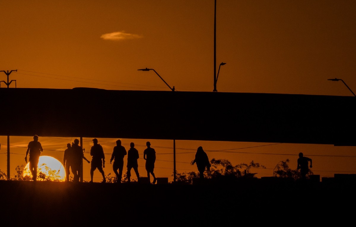 Frenan migrantes con inteligencia artificial (Agencia 24mm | Foto: Víctor Gahbler)