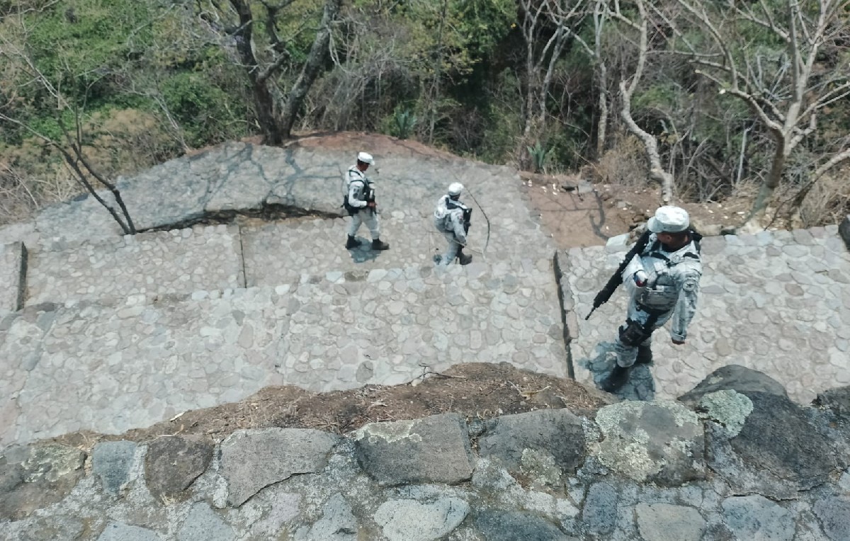 Fuerzas militares en la zona arqueológica de Teotihuacán (Foto: Abadiel Martínez)