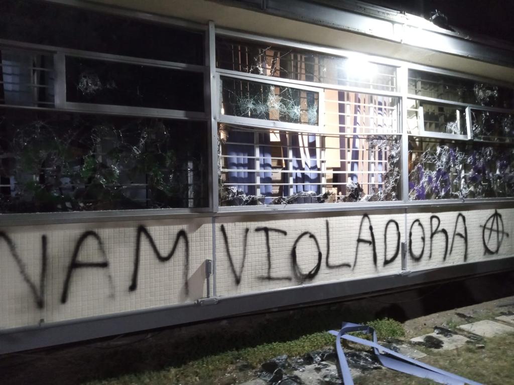 Pintas en las Dirección General de CCH. | Especial