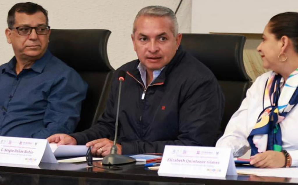 Desea que la siguiente administración municipal no tenga los problemas que él enfrentó. (Cortesía)
