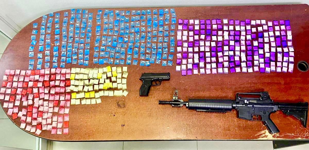 Detienen a presunto narcomenudista y le aseguran metanfetaminas en Nezahualcóyotl, Edomex. Especial
