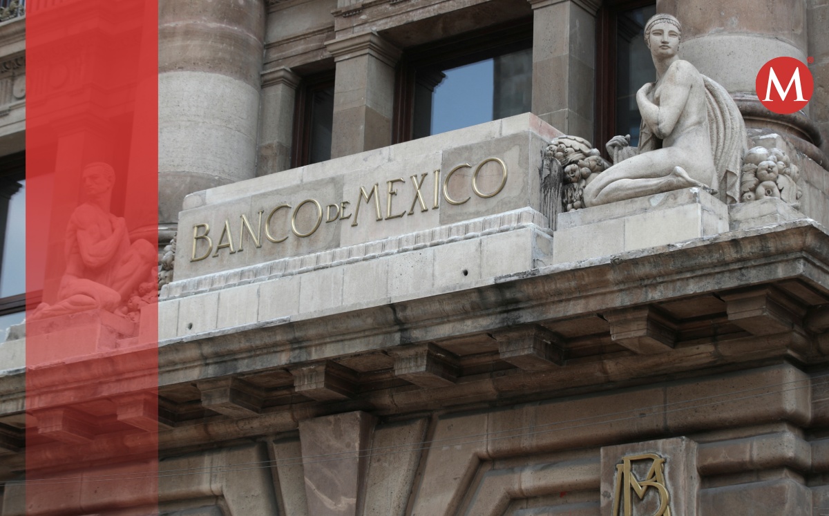 Logo del banco central se ve en su edificio en Ciudad de México. Agosto de 2022. Foto: (Reuters)