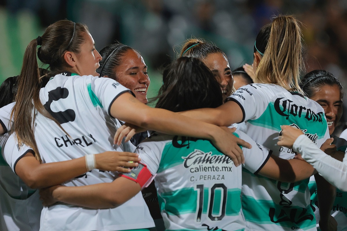 Santos y Puebla se enfrentaron con el único propósito de sumar puntos. (Manuel Guadarrama)