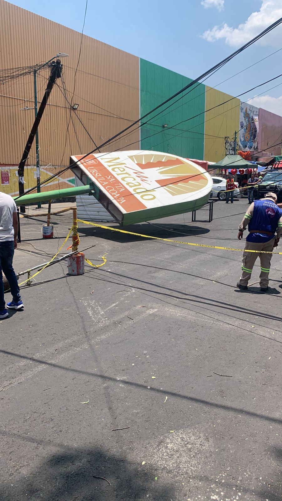 Anuncio de mercado en Coyoacán.