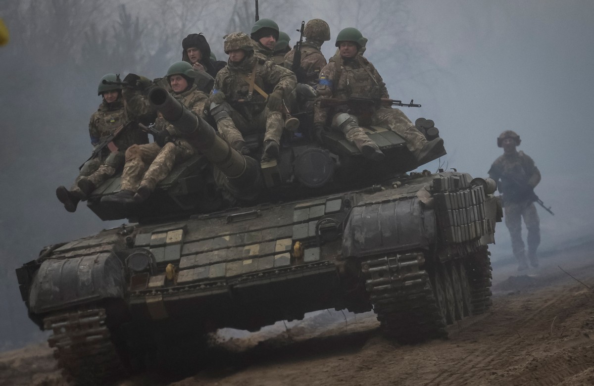 Ejército de Ucrania frente a la frontera en Bielorrusia. (Reuters)