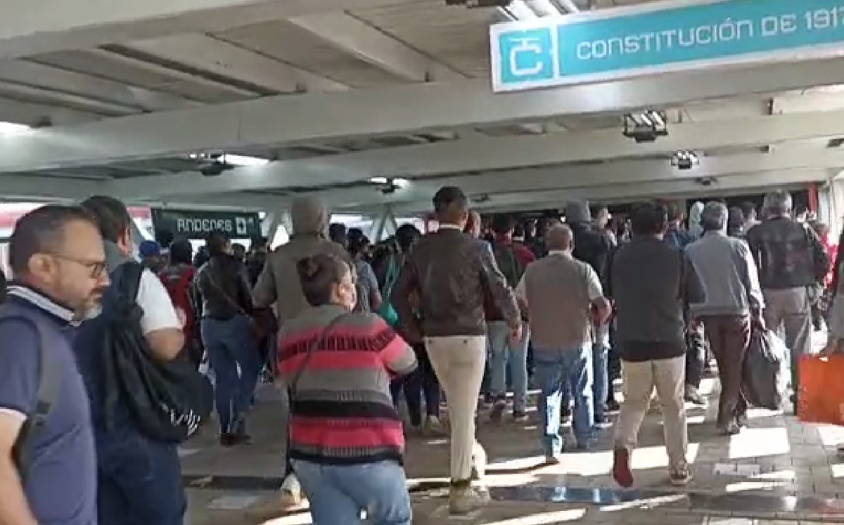 El incidente provocó la suspensión del servicio en la Línea 8. | Enrique Luna
