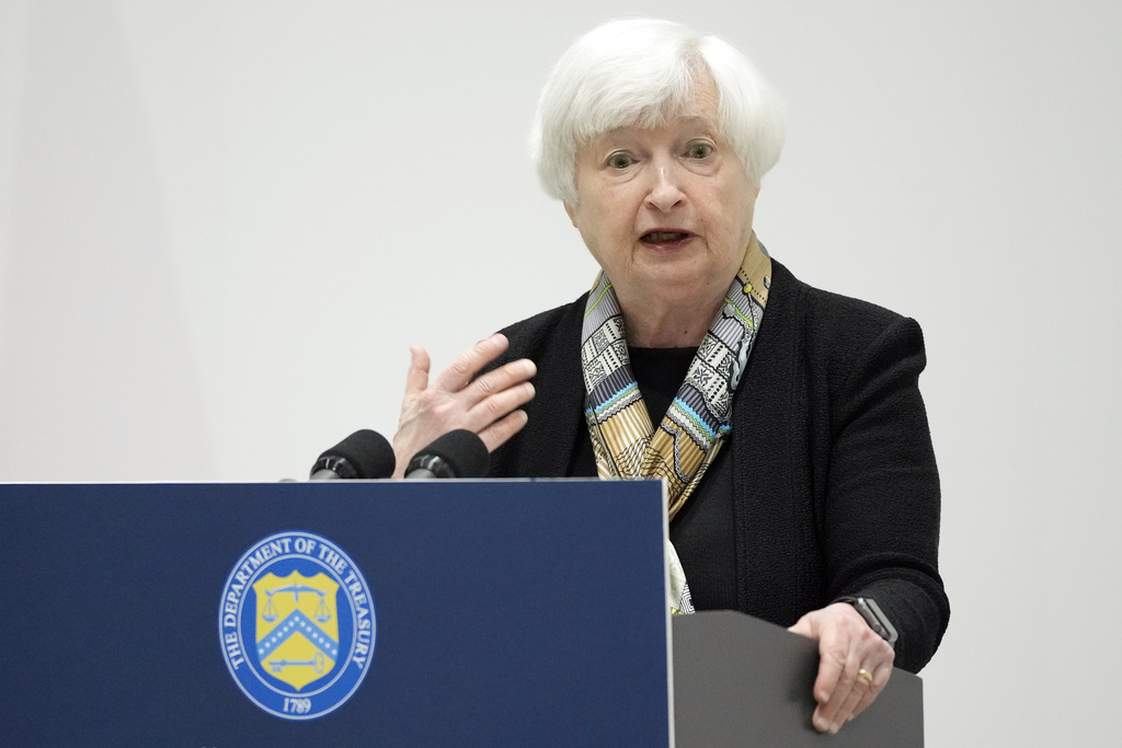 La secretaria del Tesoro de Estados Unidos, Janet Yellen, recibe preguntas de periodistas | AP