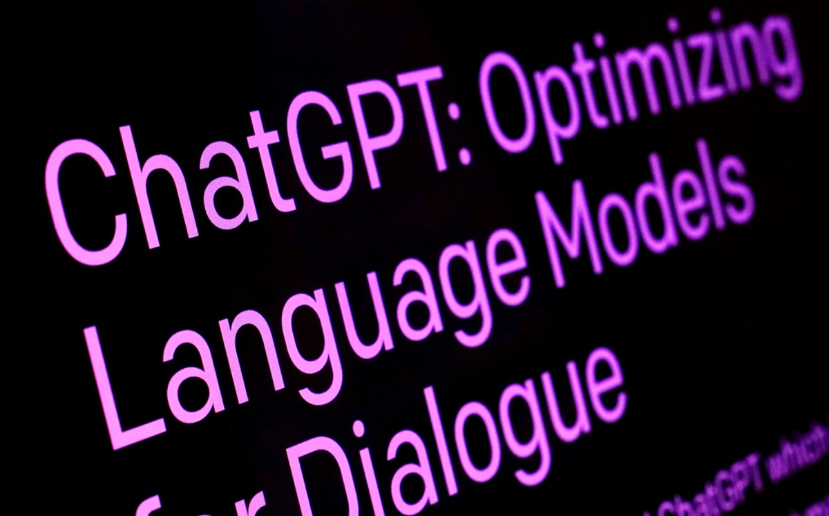 Un texto de la página de ChatGPT en el sitio web OpenAI se ve en una foto tomada en Nueva York  | AP
