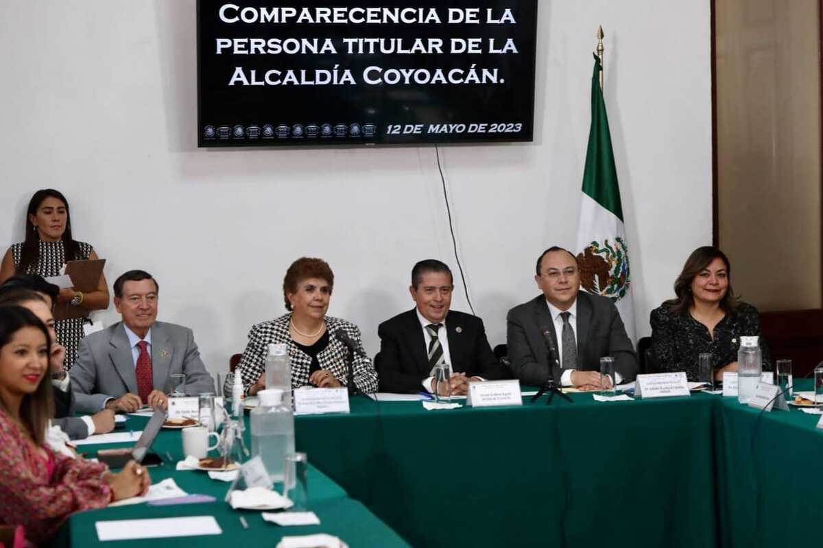 Alcalde José Giovani Gutiérrez Aguilar acude a  comparecer antes comisiones unidas.