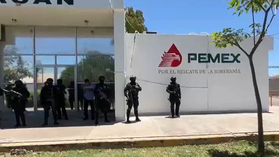 En Culiacán, productores bloquean Pemex; piden precios de garantía para maíz y trigo