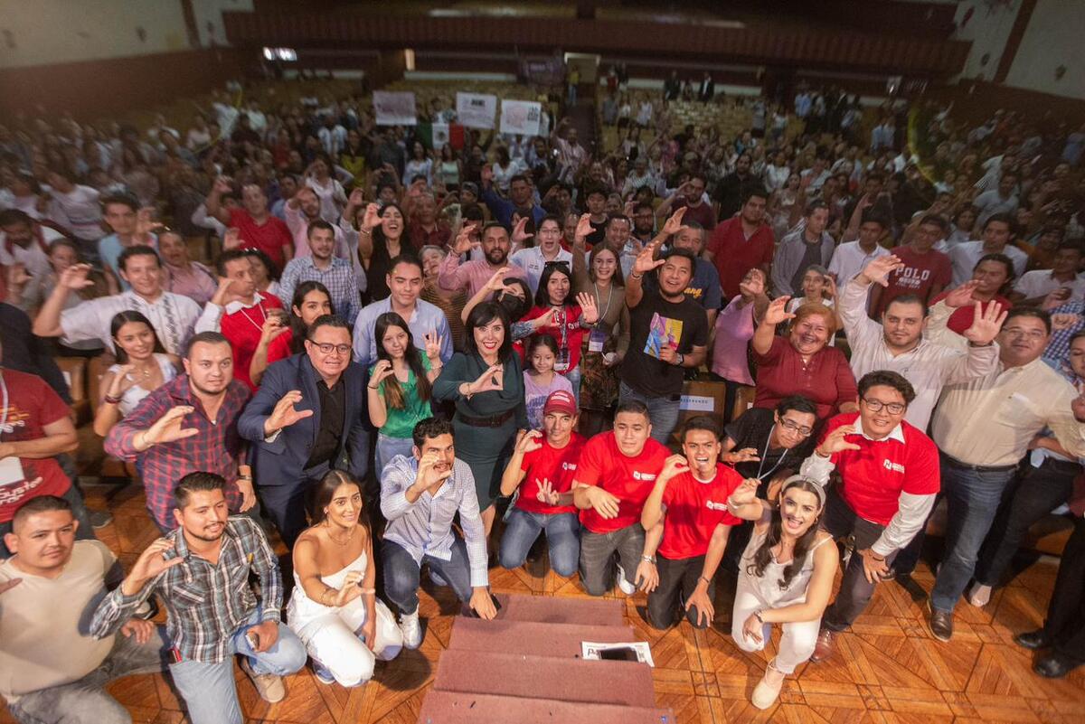 Sostiene Claudia Sheinbaum encuentro con más de mil jóvenes en Teatro Rex de Guadalajara (Cortesía)