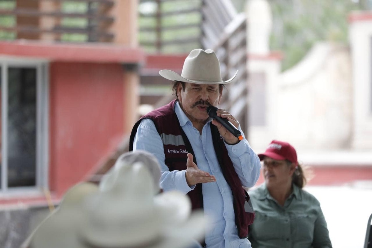 Armando Guadiana pasó por el municipio de Progreso. (Especial)
