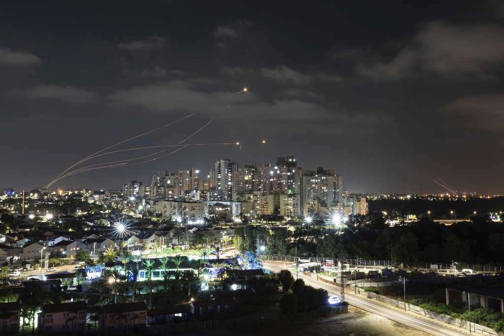 El sistema antimisiles israelí Cúpula de Hierro intercepta cohetes lanzados desde la Franja e Gaza | AP