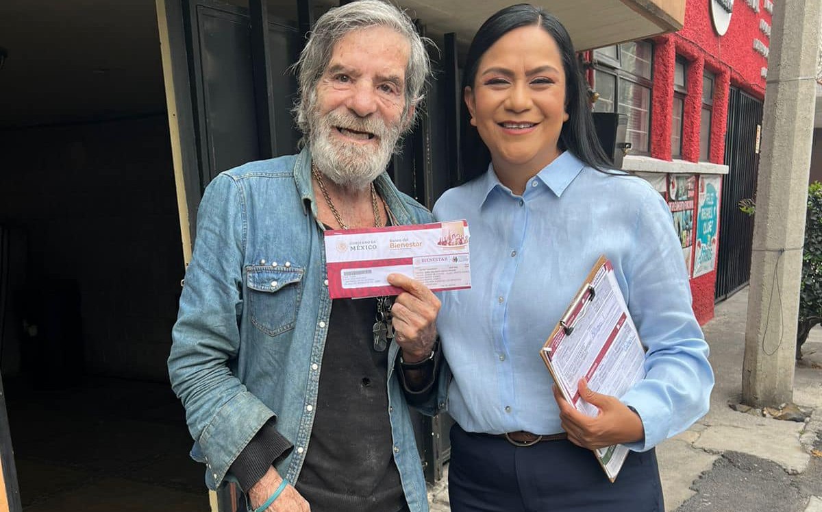 Ariadna Montiel entrega Tarjetas del Bienestar a adultos mayores | Especial